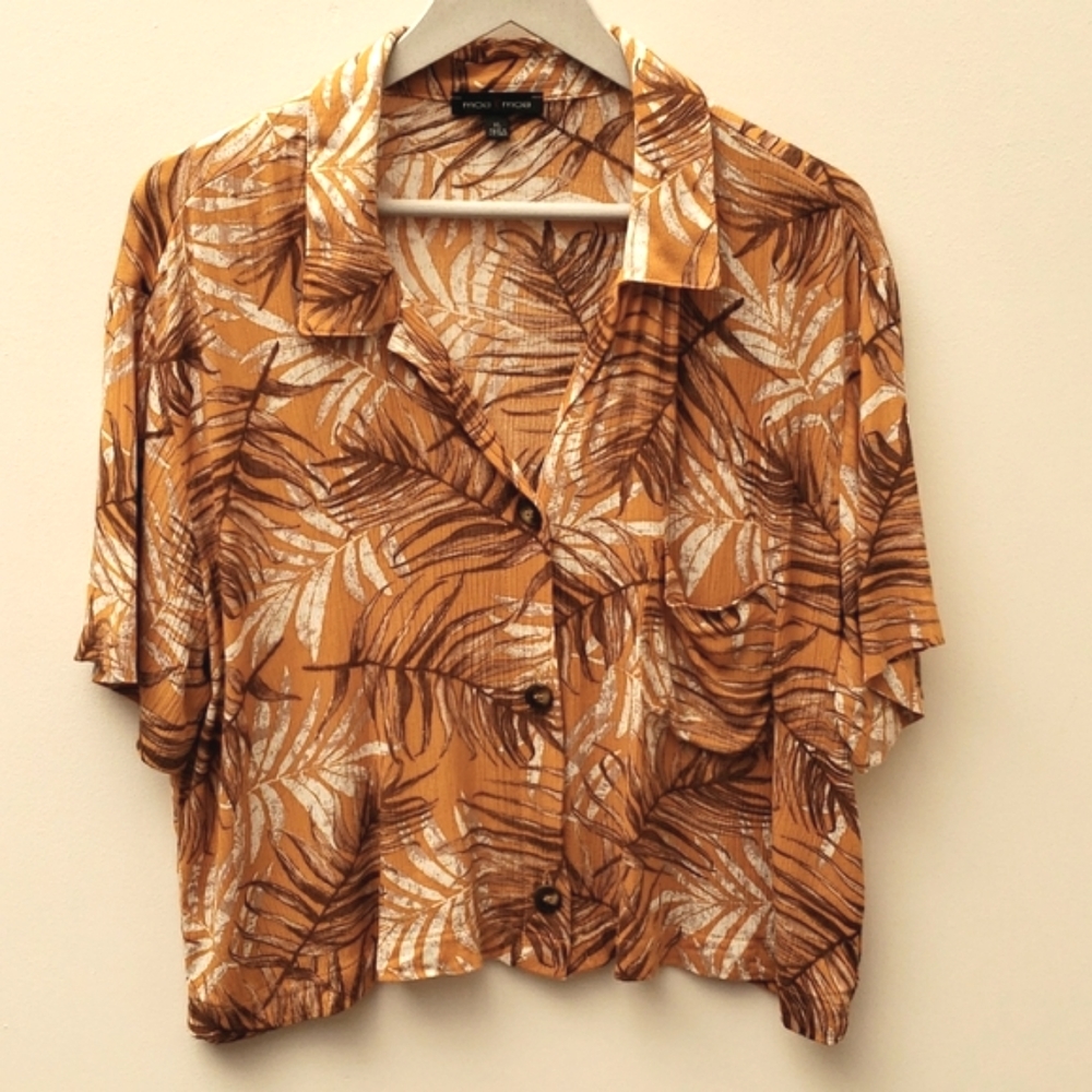 Moa Moa Short Sleeve Buttoned Front Shirt Women's Size XL